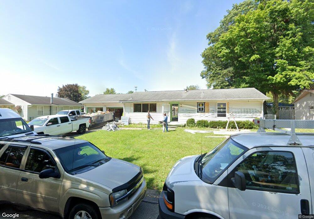 2742 Beech Dr, Columbus, IN 47203 - photo 1