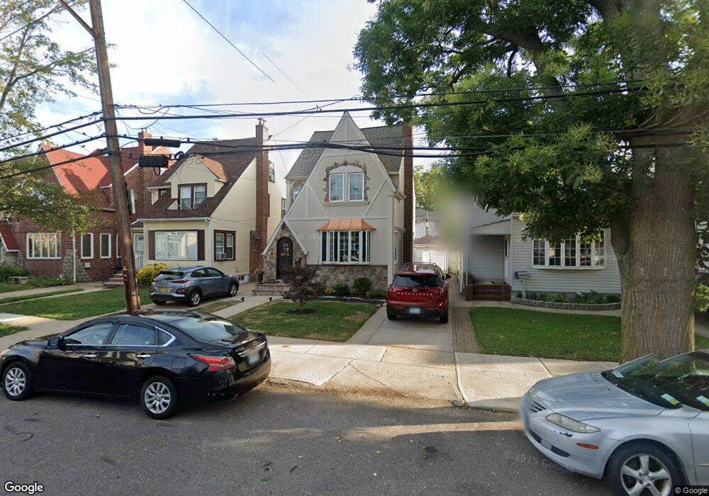 24121 86th Ave, Bellerose, NY 11426 - photo 1