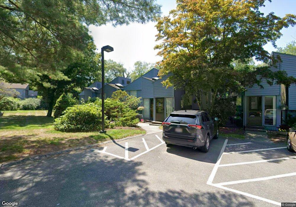 205 Meadows Edge unit 205,20, Acton, MA 01718 - photo 1