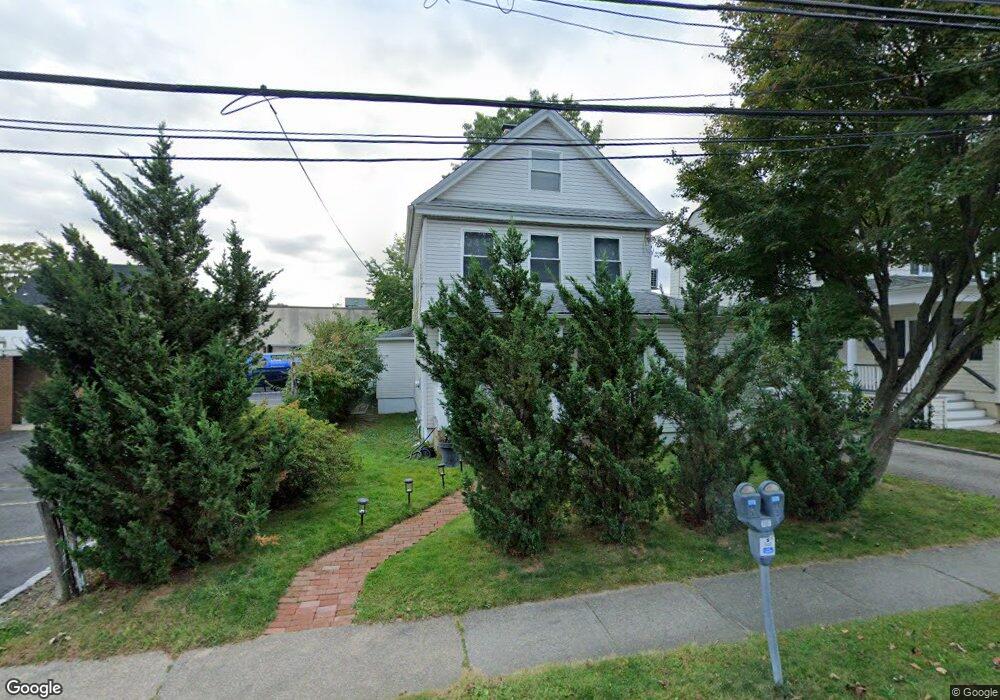 15 S Maryland Ave, Port Washington, NY 11050 - photo 1