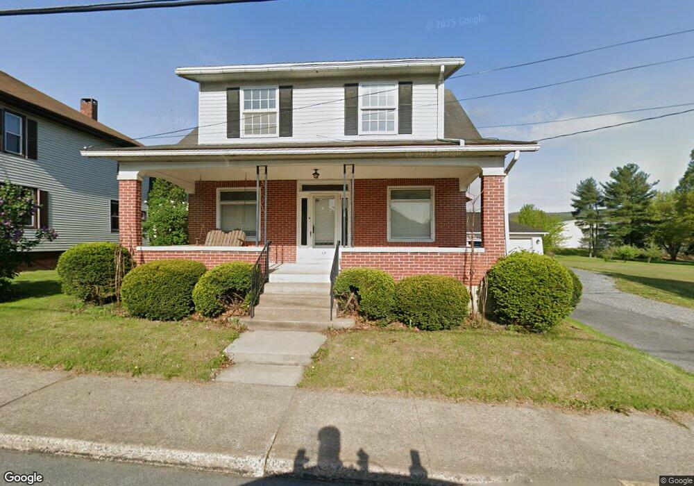 17 Willow St, Lenhartsville, PA 19534 - photo 1