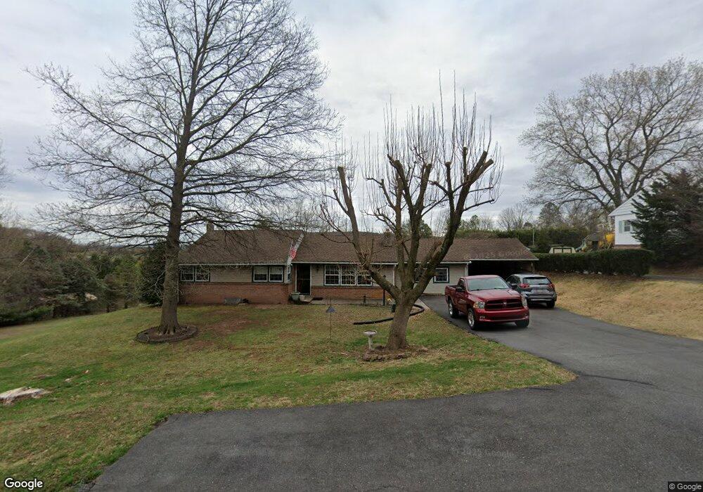 38 Peach Tree Ln, Reading, PA 19608 - photo 1