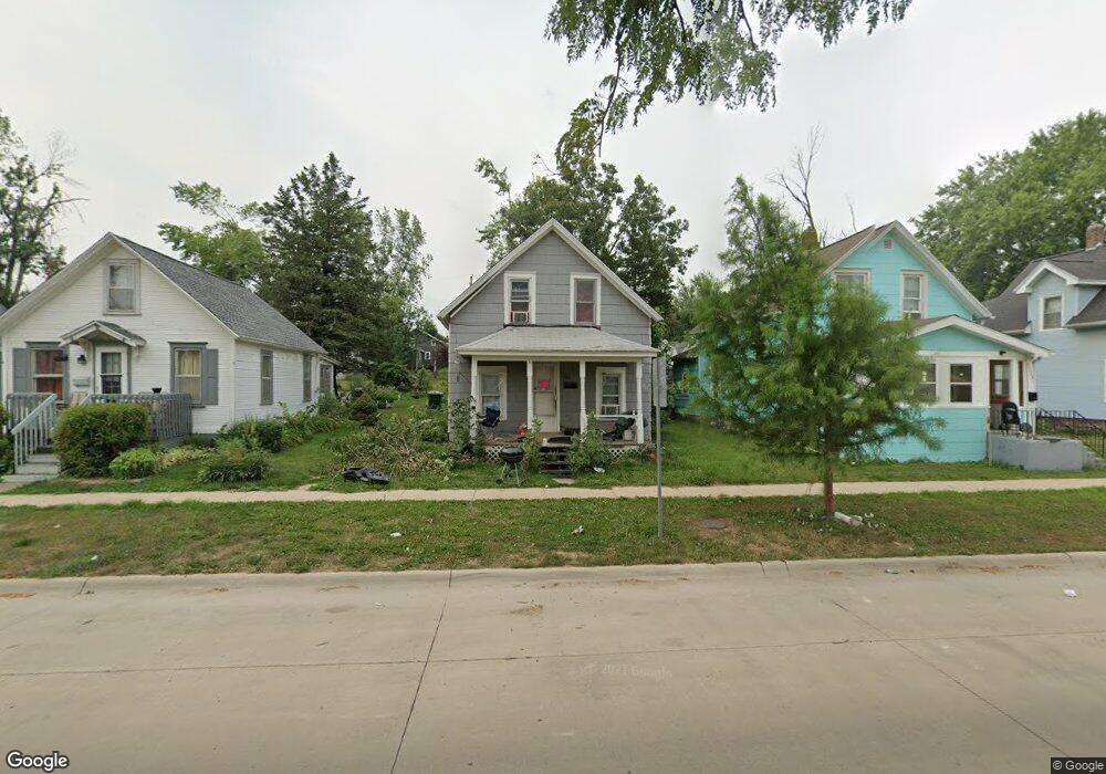 1325 B Ave NW, Cedar Rapids, IA 52405 - photo 1