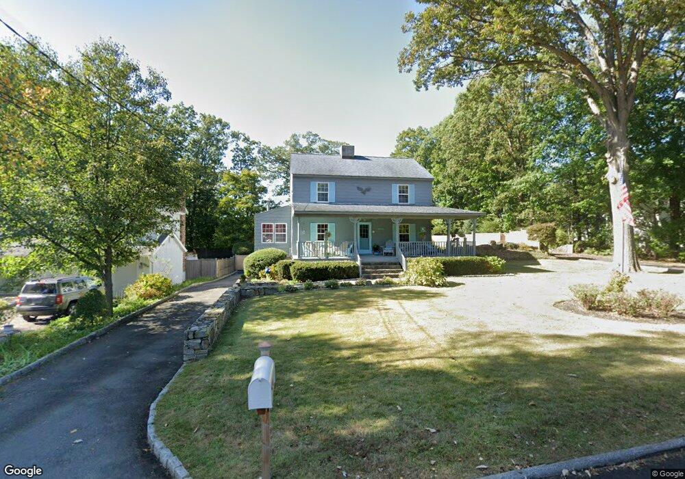 22 Richmond Dr, Old Greenwich, CT 06870 - photo 1