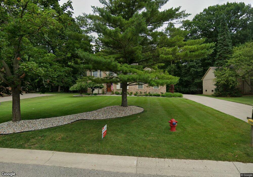 5303 Woodrun Dr, West Bloomfield, MI 48323 - photo 1