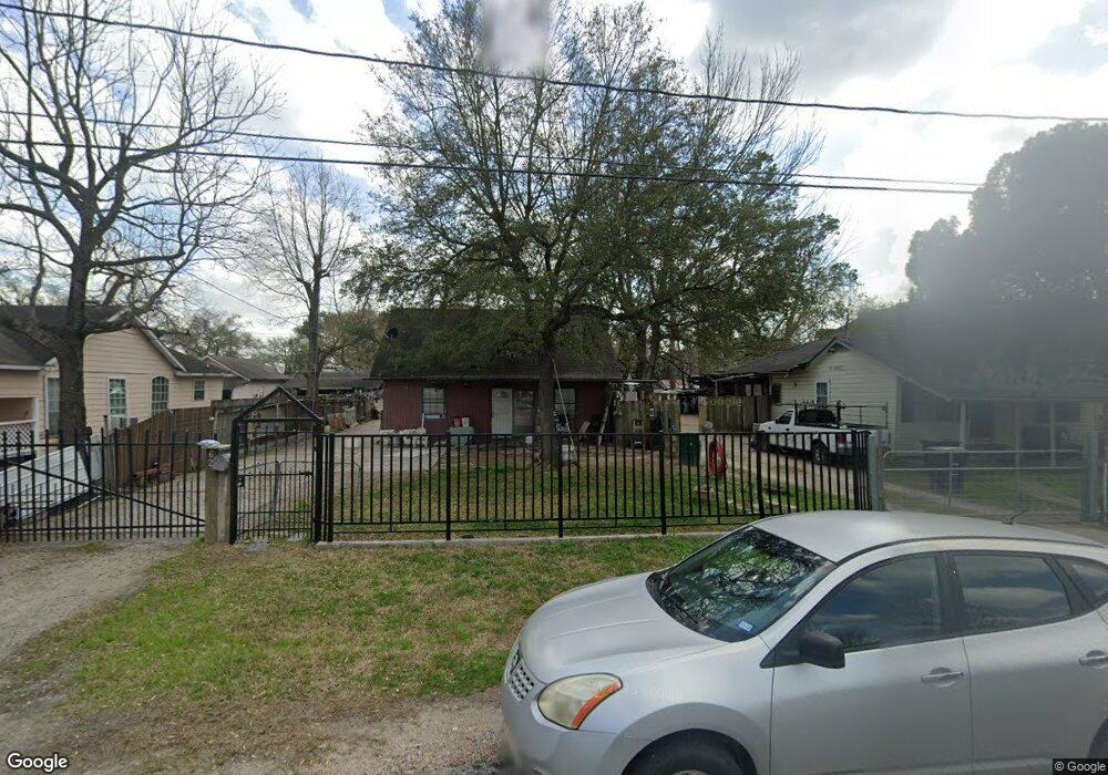 620 Warner St, Houston, TX 77022 - photo 1