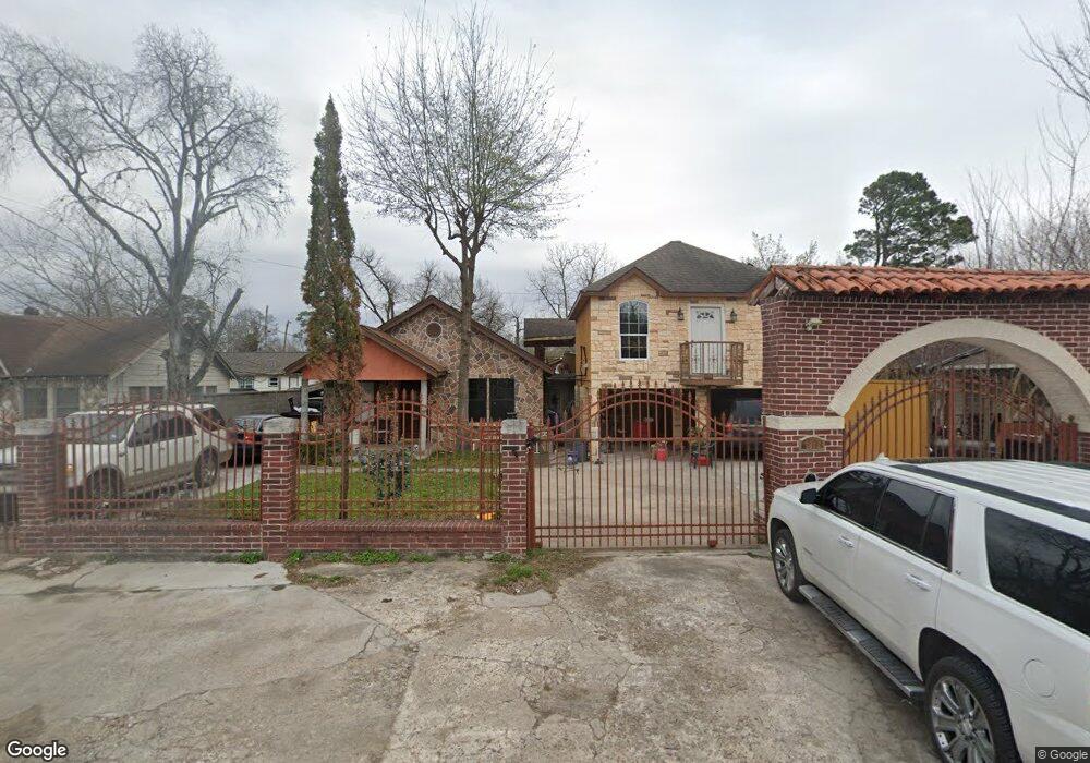 7812 Helmers St, Houston, TX 77022 - photo 1