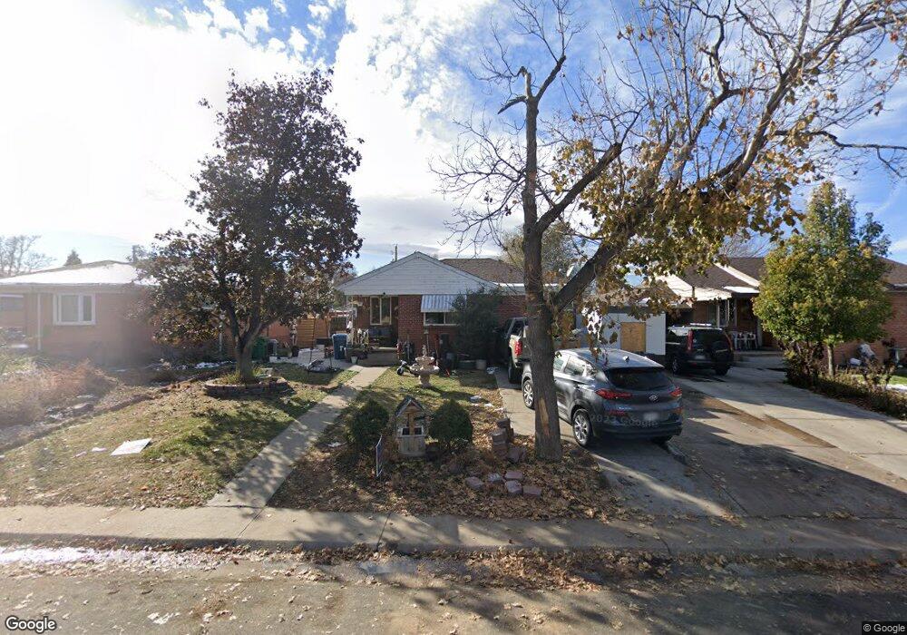 2257 Kenton St, Aurora, CO 80010 - photo 1