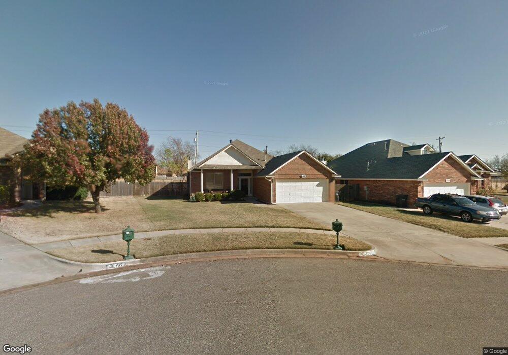 1008 Elm Creek Dr, Moore, OK 73160 - photo 1