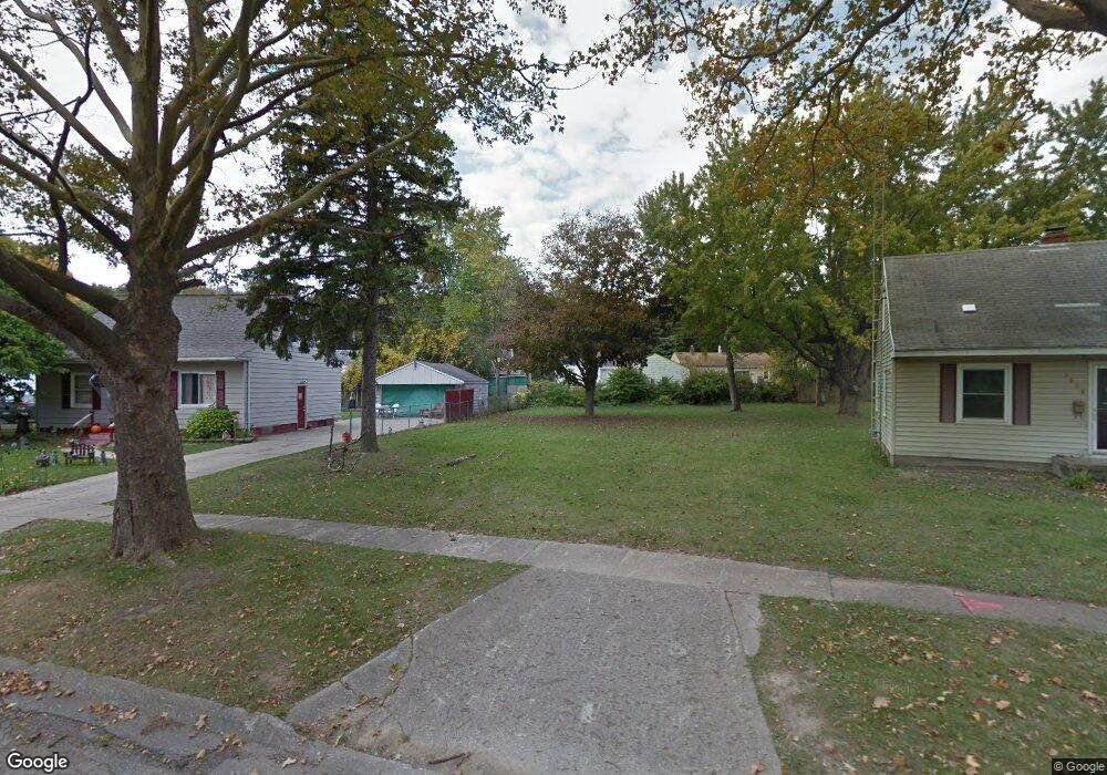 1612 Blackberry Ln, Flint, MI 48507 - photo 1