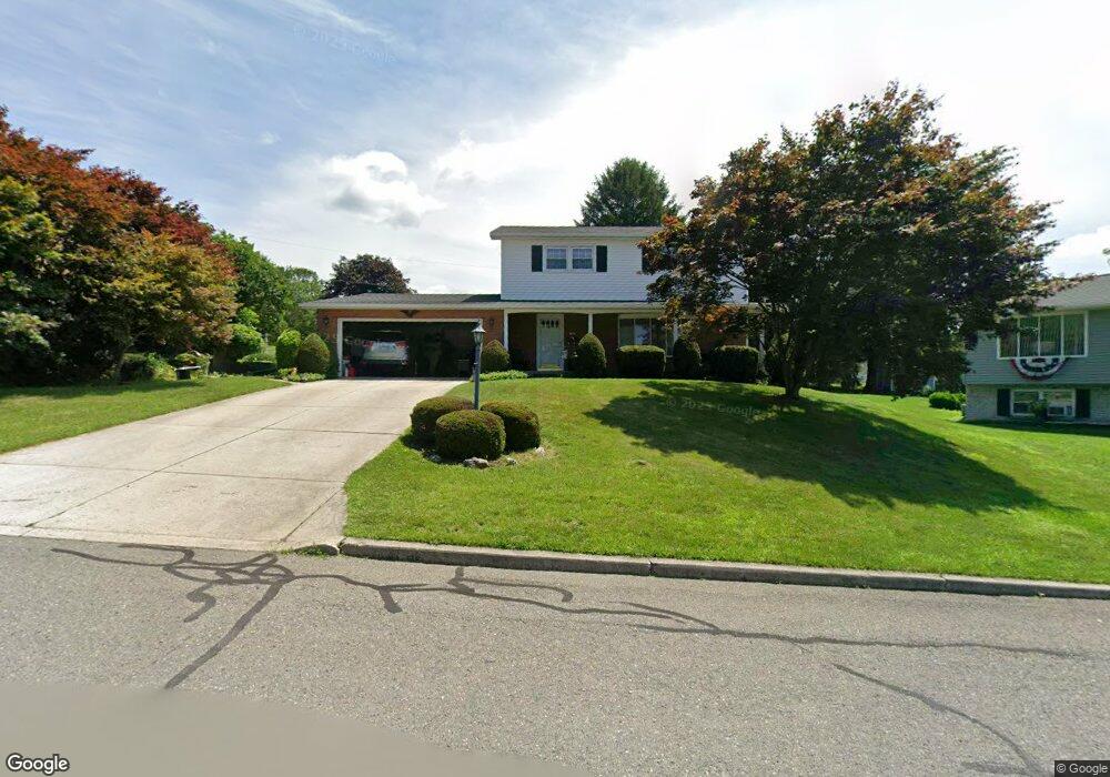 206 Yetten Cir, Tamaqua, PA 18252 - photo 1