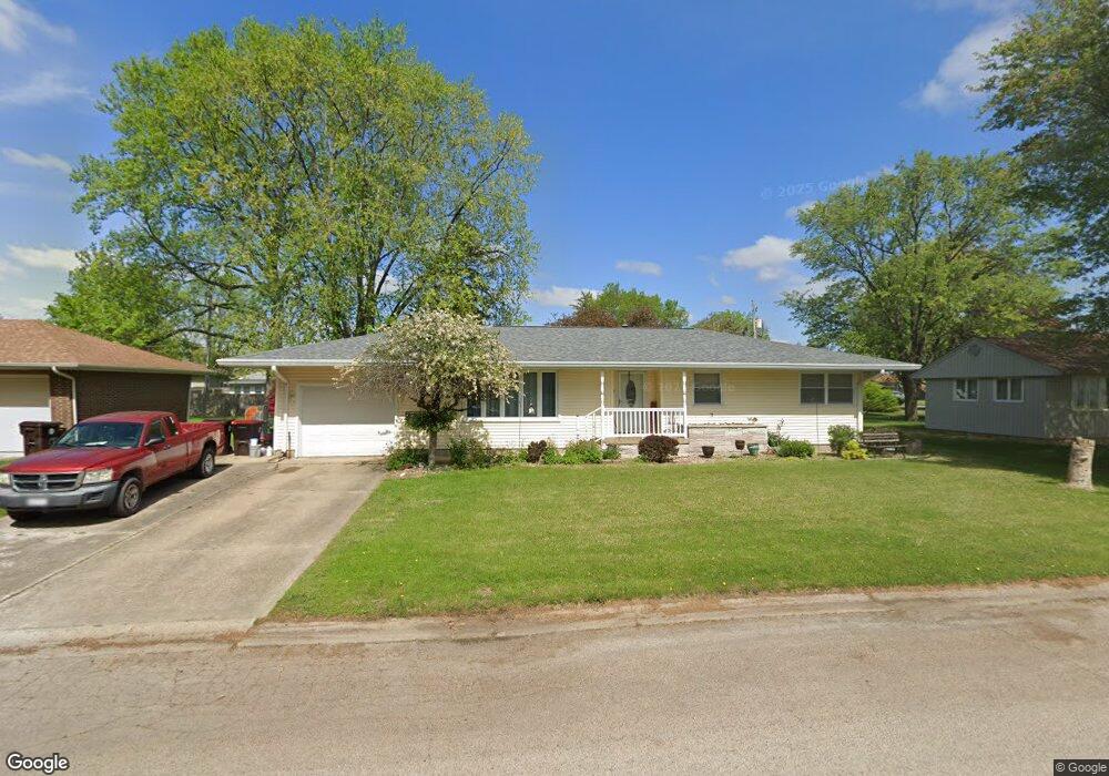 280 Southgate St, Lincoln, IL 62656 - photo 1