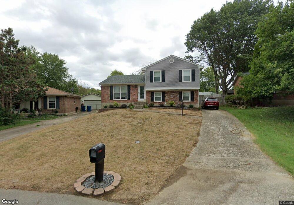 6804 Creedmoor Ct, Louisville, KY 40228 - photo 1
