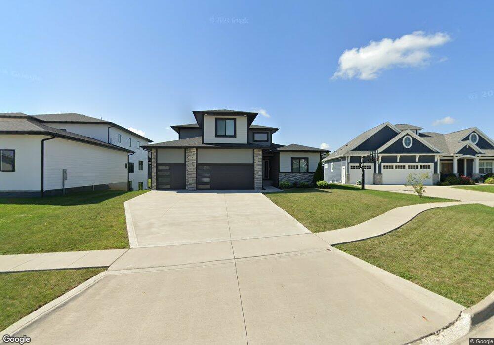 9112 Liberty Ct, West Des Moines, IA 50266 - photo 1