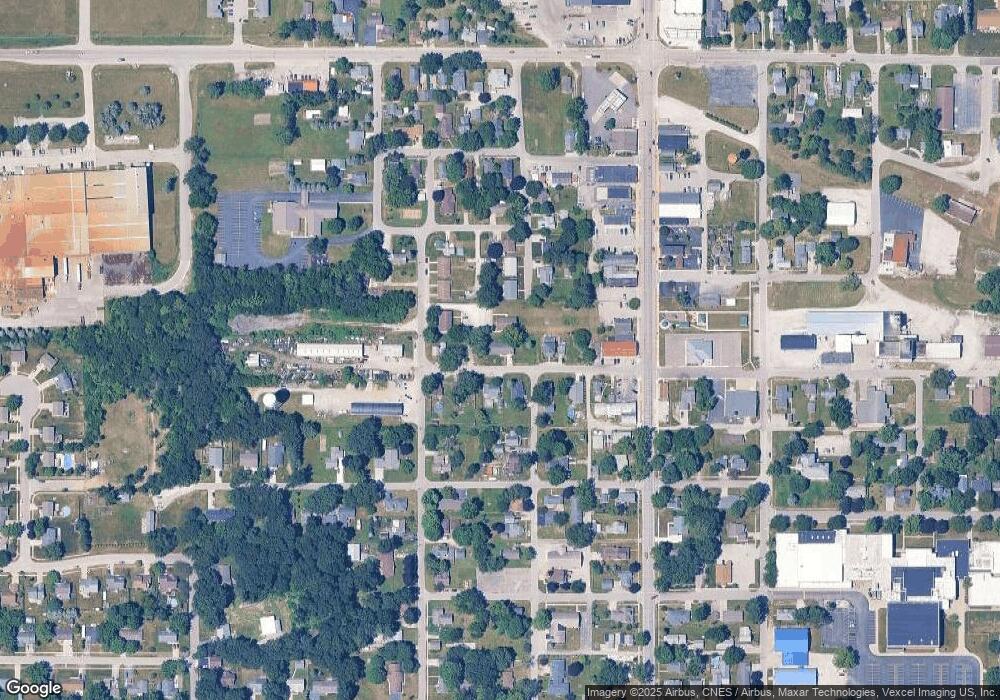 202 W Mentor St, Kouts, IN 46347 - photo 1