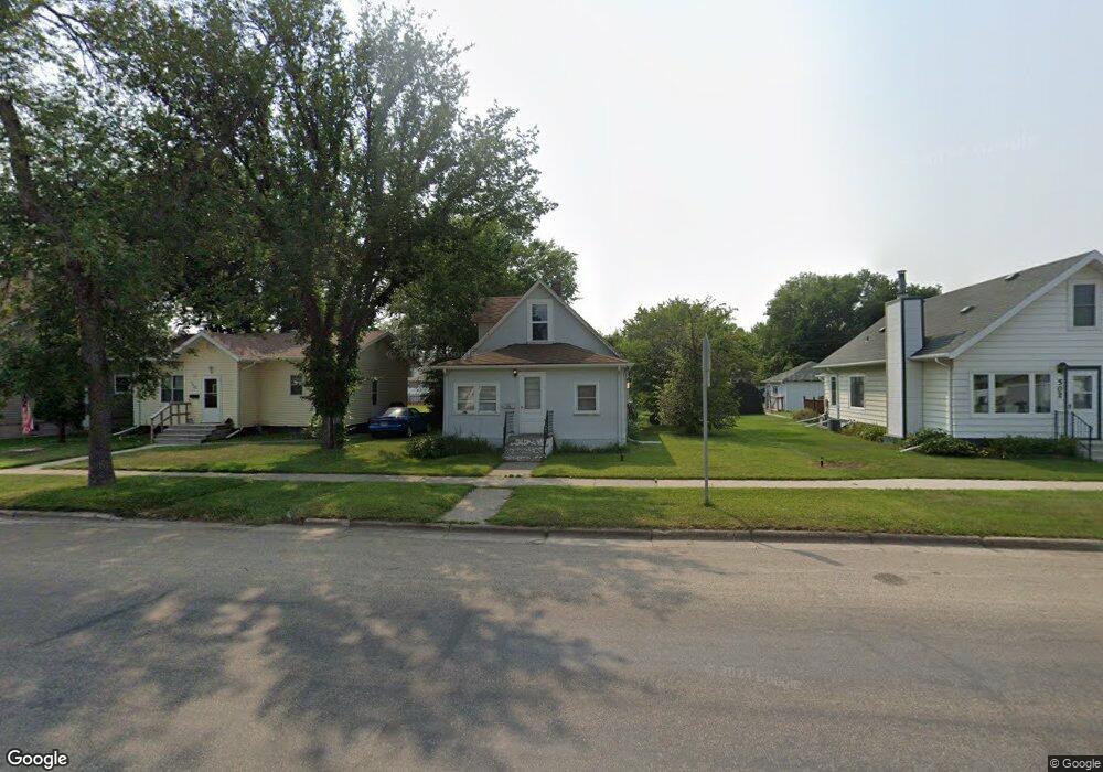 506 7th Ave SE, Jamestown, ND 58401 - photo 1