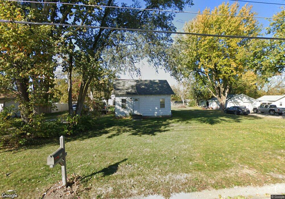827 E 8th St S, Newton, IA 50208 - photo 1