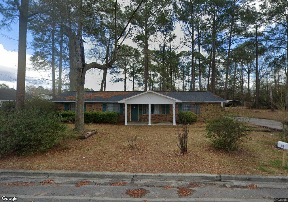 215 N Clark St, Claxton, GA 30417 - photo 1