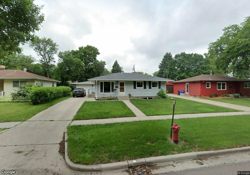 2818 9th St N, Fargo, ND 58102 - photo 1