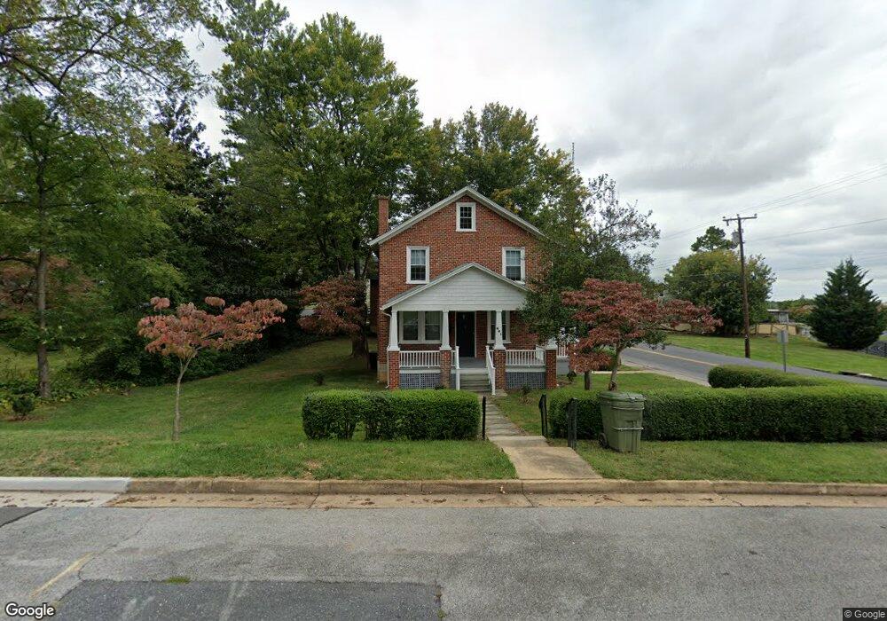 401 Locust Ave unit B, Waynesboro, VA 22980 - photo 1