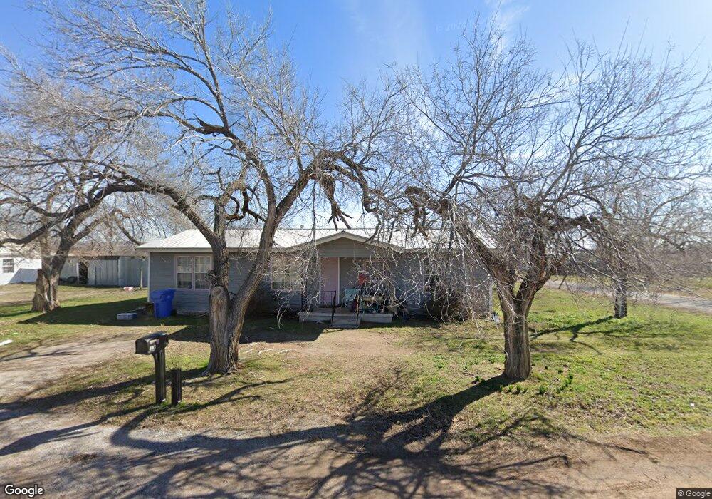 801 NW 5th St, Cache, OK 73527 - photo 1