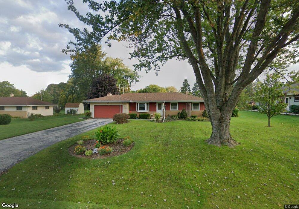 N79W16264 Community Dr, Menomonee Falls, WI 53051 - photo 1