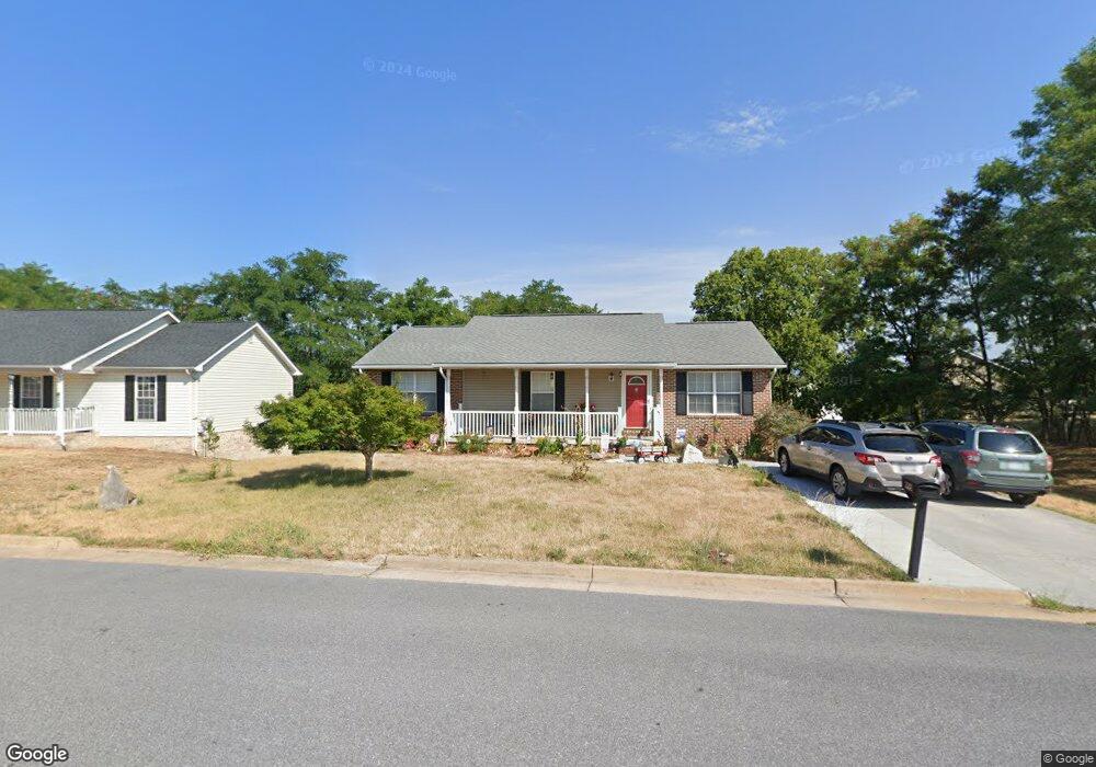 995 Devine Dr, Strasburg, VA 22657 - photo 1