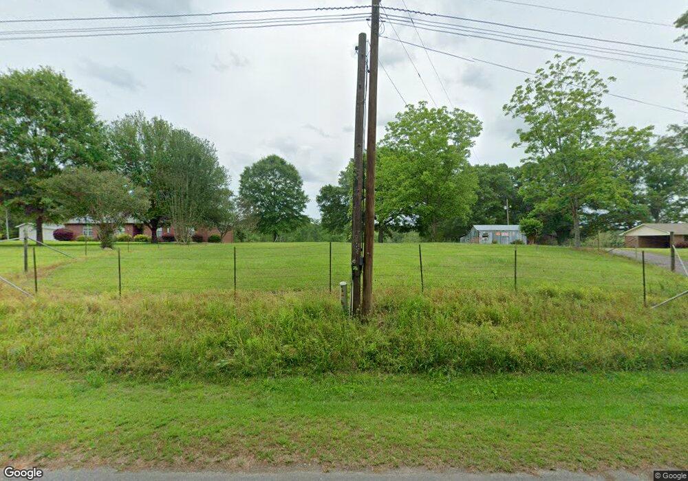 250 Grafton Rd, Laurel, MS 39443 - photo 1