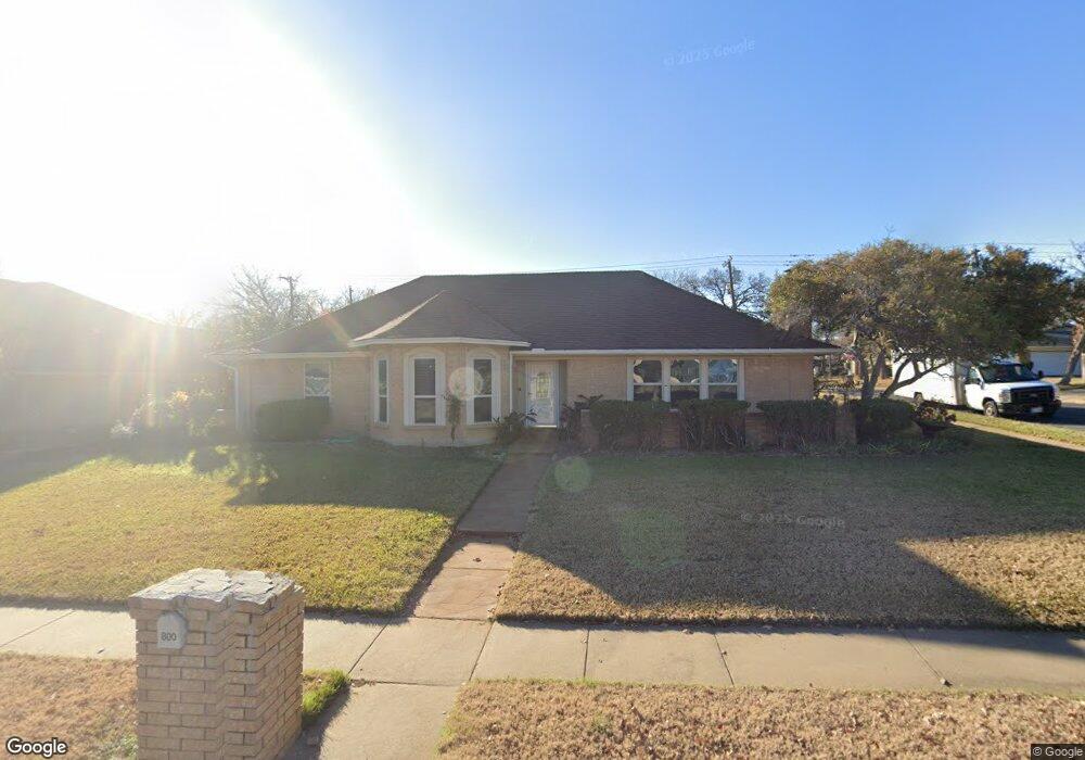 800 Saddlebrook Dr S, Bedford, TX 76021 - photo 1