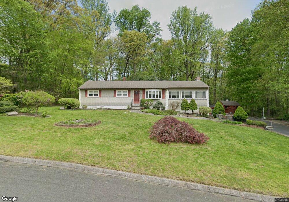 11 Evergreen Ct, Shelton, CT 06484 - photo 1
