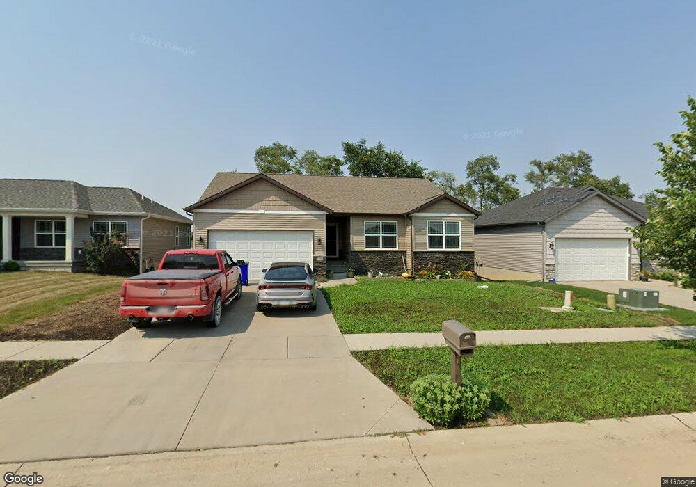 5316 Ruhd St SW, Cedar Rapids, IA 52404 - photo 1
