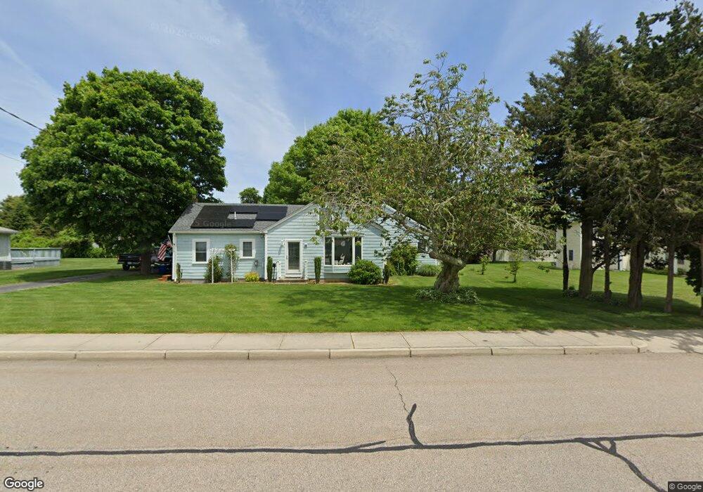 71 Crandall Ave, Westerly, RI 02891 - photo 1