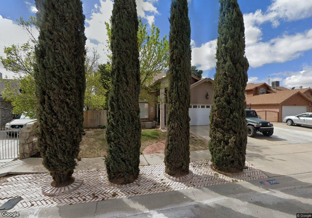 13940 Roslyn Dr, Horizon City, TX 79928 - photo 1