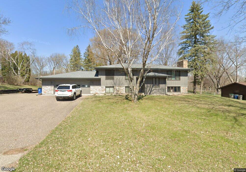 18936 Clear View Dr, Minnetonka, MN 55345 - photo 1