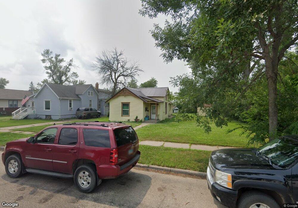 312 4th Ave SW, Jamestown, ND 58401 - photo 1