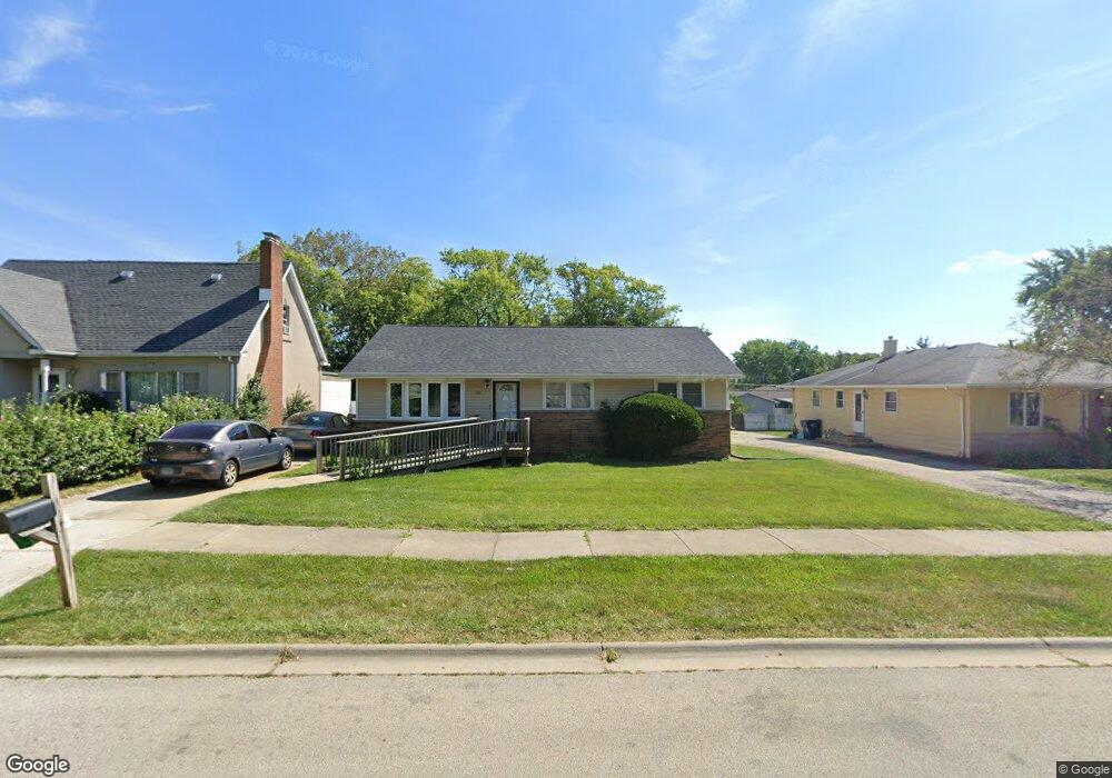 531 N Frolic Ave, Waukegan, IL 60085 - photo 1