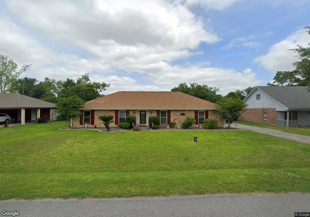 1512 N Greenfield Cir, Lake Charles, LA 70605 - photo 1