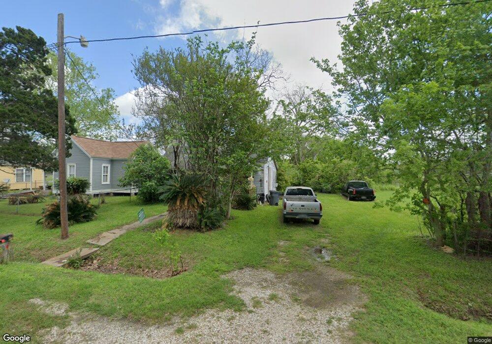 2613 Avenue I, Bay City, TX 77414 - photo 1