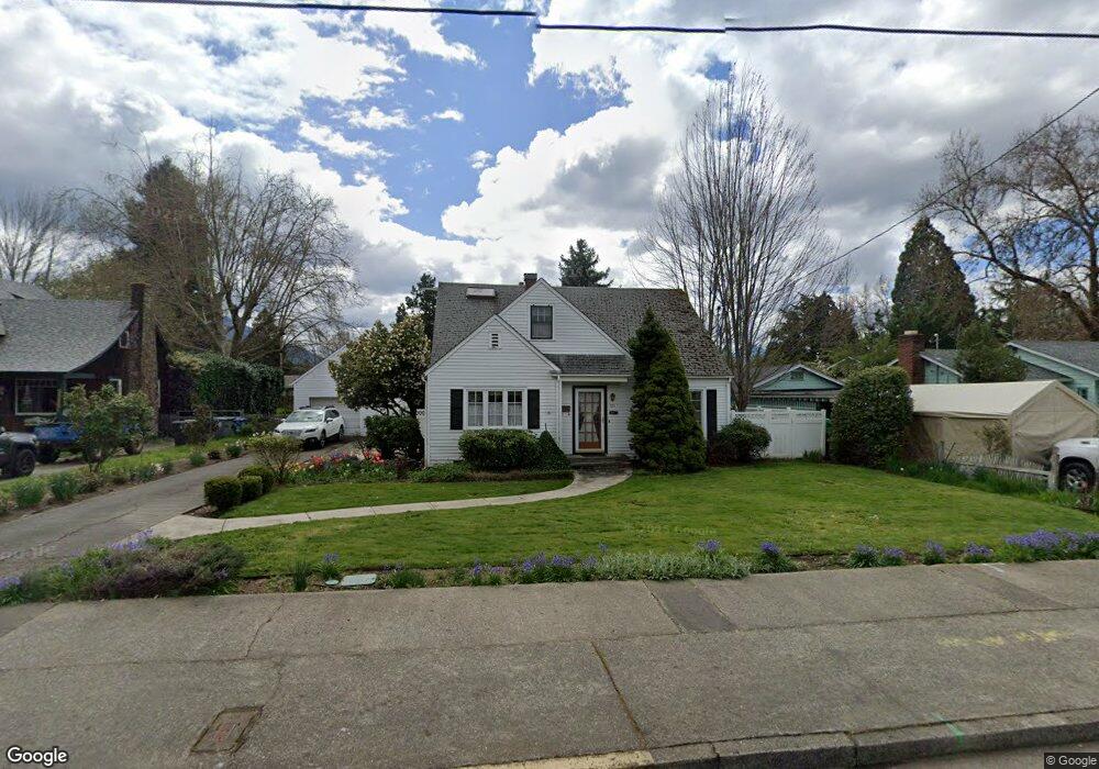 701 NE A St, Grants Pass, OR 97526 - photo 1