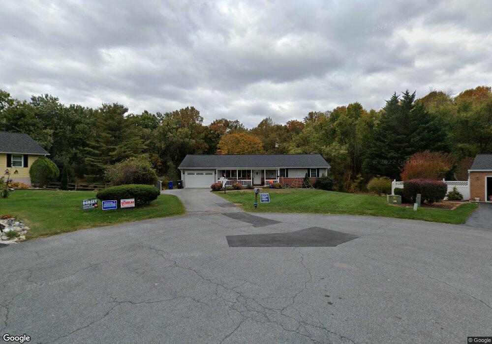 5908 Dale Ct, Sykesville, MD 21784 - photo 1