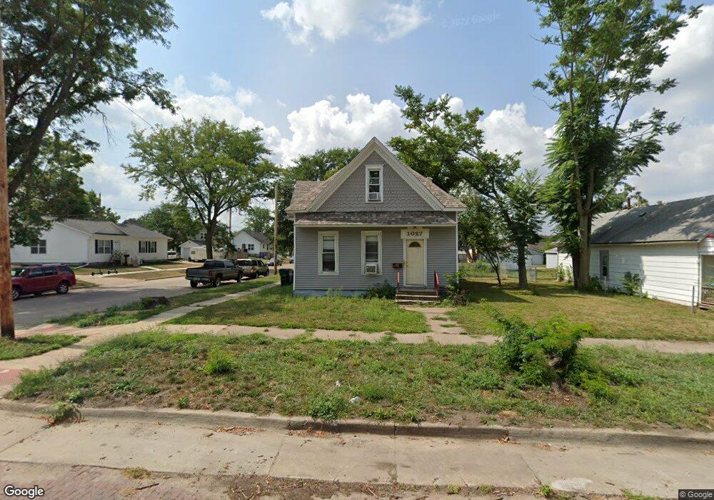 1027 9th St SE, Cedar Rapids, IA 52401 - photo 1