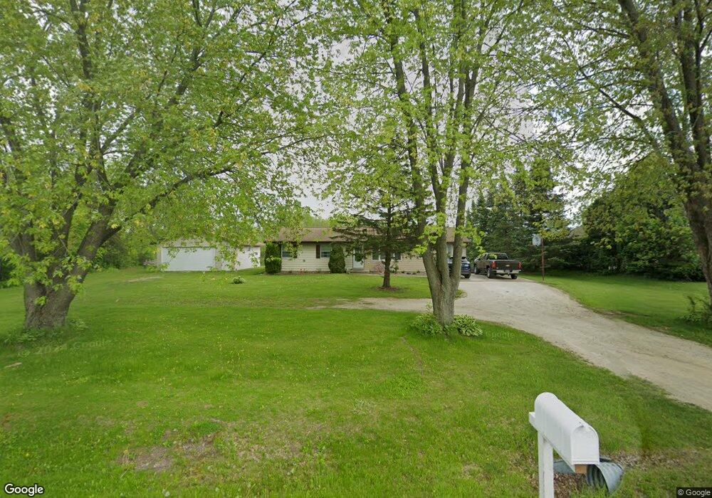 6590 Glacier Dr, West Bend, WI 53090 - photo 1