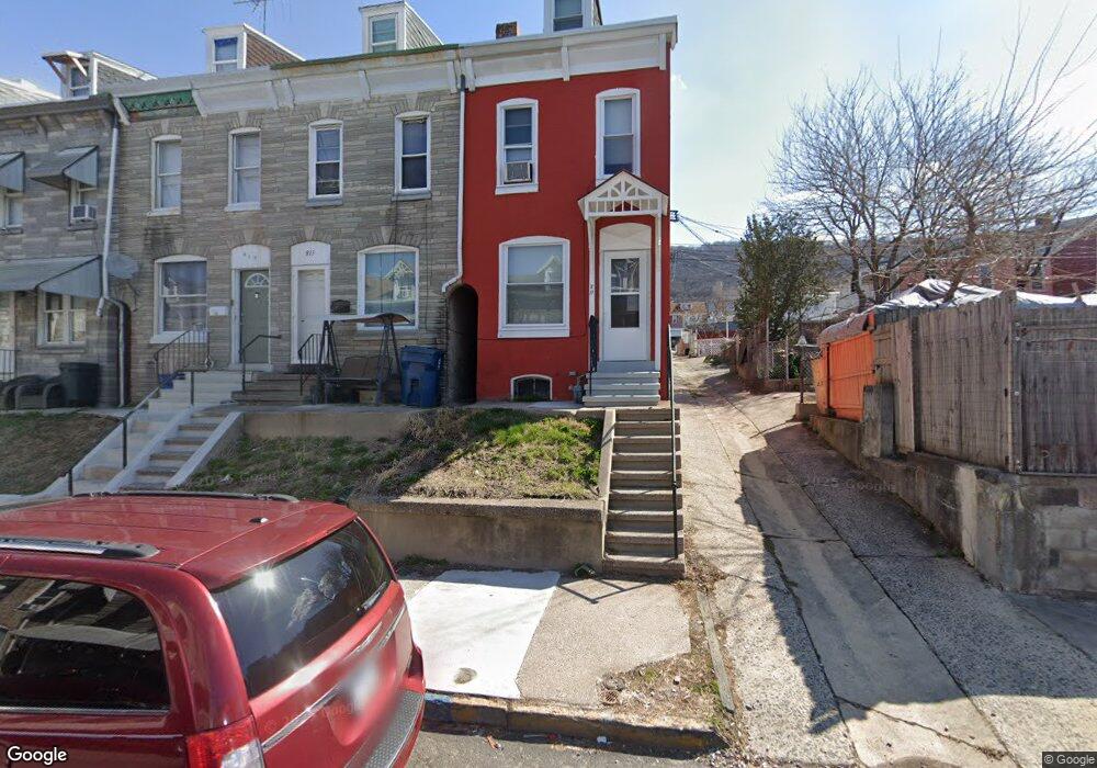 811 Locust St, Reading, PA 19604 - photo 1