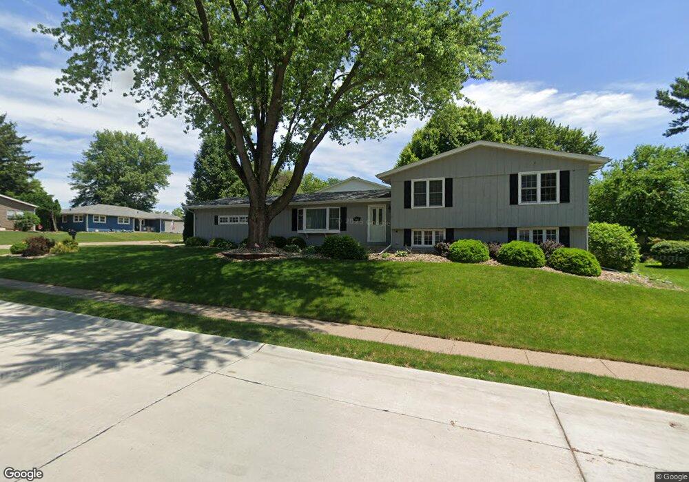 3821 Lorton Ave, Davenport, IA 52807 - photo 1