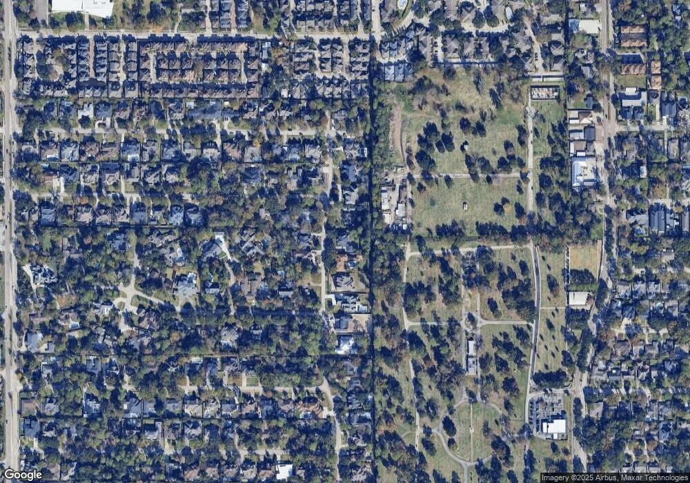 1220 Danbury Rd, Houston, TX 77055 - photo 1