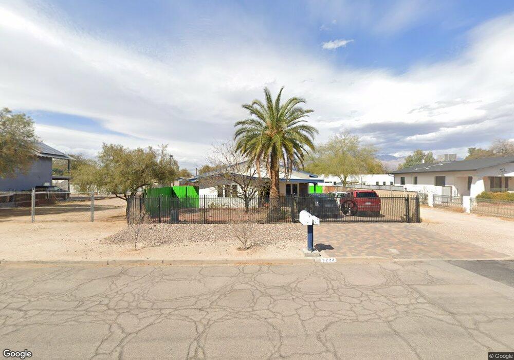 2223 E Helen (Hse & Gh) St N, Tucson, AZ 85719 - photo 1