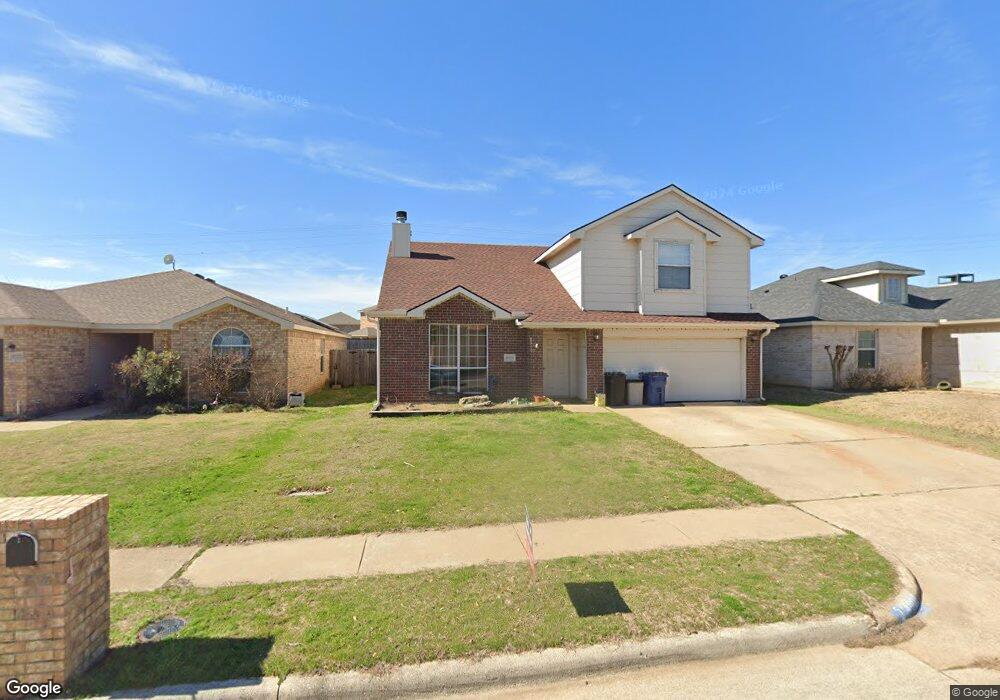 4008 Sapphire Ln, Granbury, TX 76049 - photo 1
