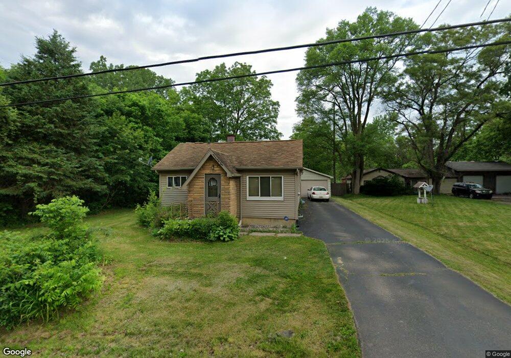 1168 Gilbert St, Flint, MI 48532 - photo 1