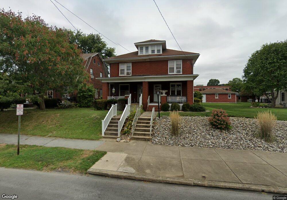 909 Locust St, Columbia, PA 17512 - photo 1