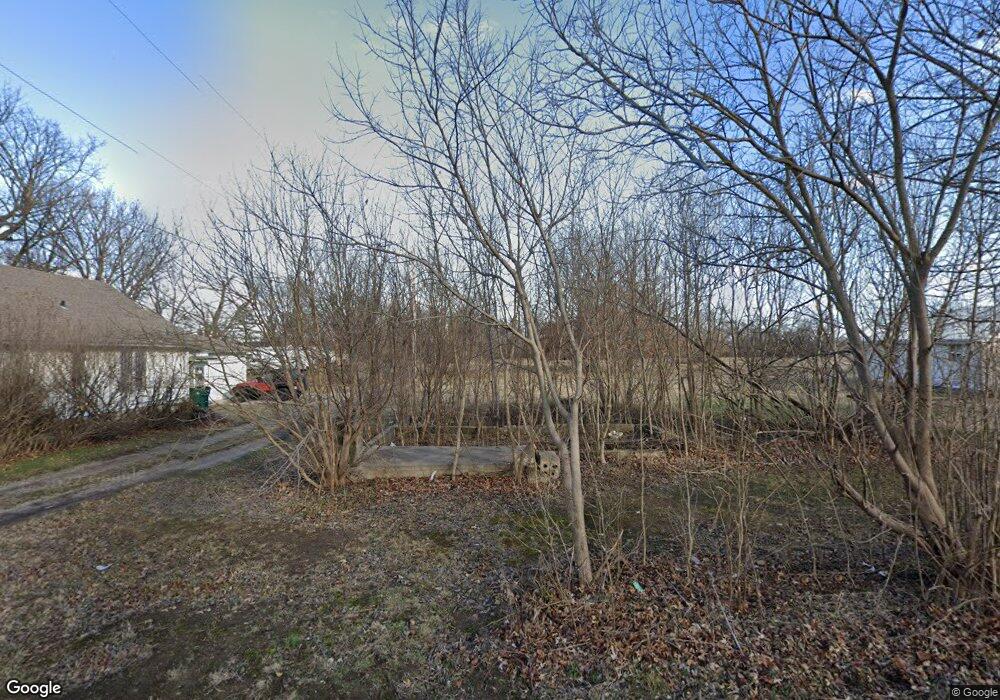 1111 N 26th St, Parsons, KS 67357 - photo 1